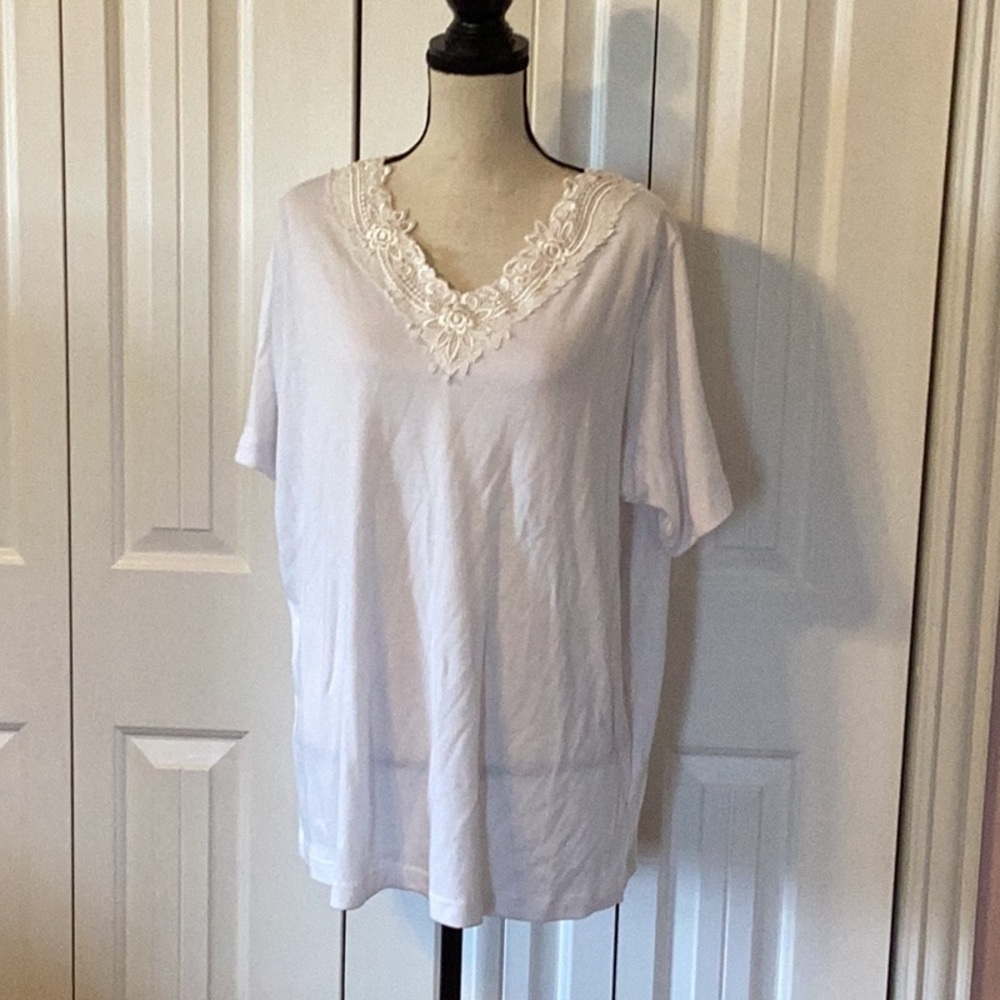 White Blouse - Only Necessities